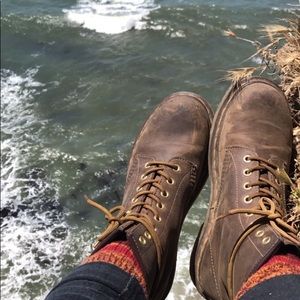 Unisex AirWair Doc Martens!! M: 7 W:8.5